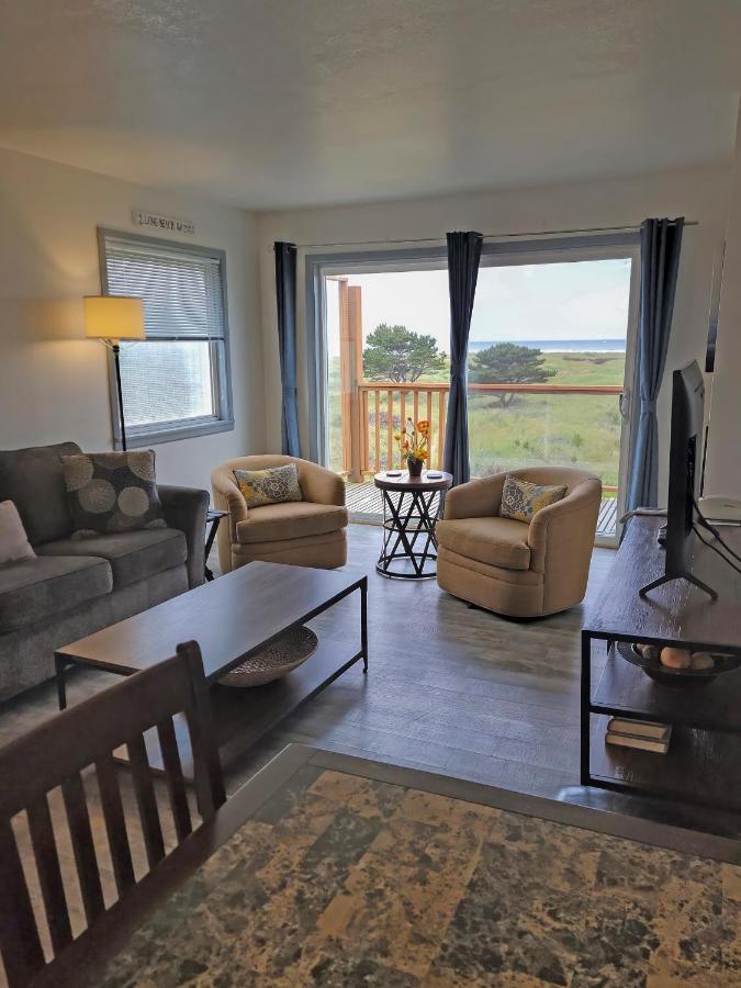 3rd Floor Deluxe Condo - Ocean View with Balcony (Non Pet Friendly)